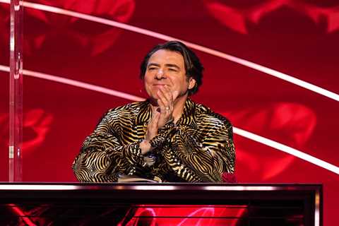 Jonathan Ross on Masked Singer judge who ‘struggles’ with his leather trousers