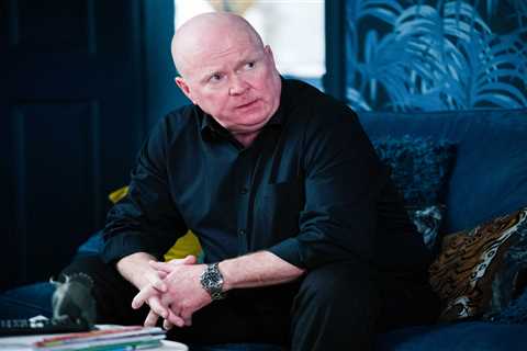 EastEnders fans convinced Phil Mitchell will be murdered after snitching under arrest