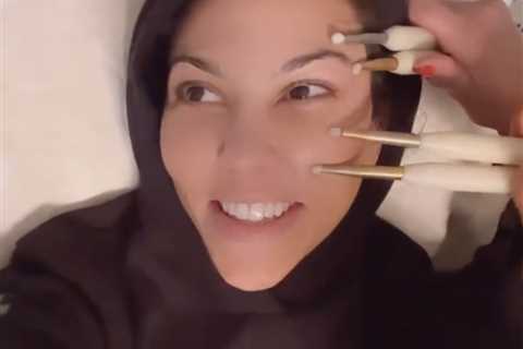 Kourtney Kardashian gets her face ‘lifted and contoured’ in new treatment after slamming plastic..
