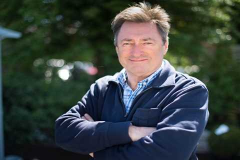Who is Love Your Garden’s Alan Titchmarsh and is he married?