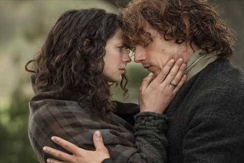 Where can I watch Outlander and when does season 6 premiere?