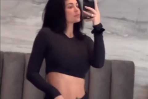 Kardashian fans accuse Kylie Jenner of editing video flaunting her abs just two months after giving ..