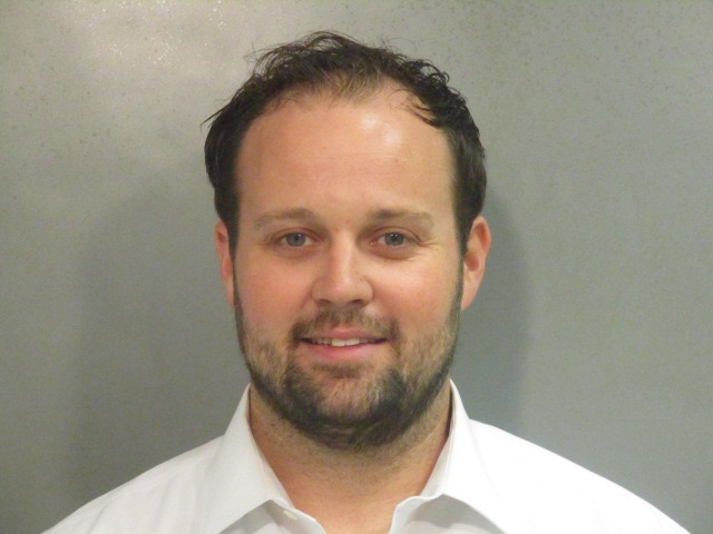Josh Duggar officially moved to Texas prison notorious for violence, overcrowding & disease to serve 12-year sentence