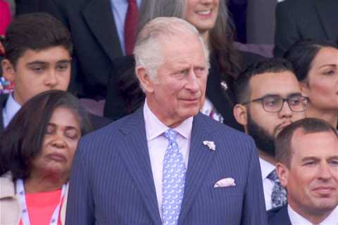 Hilarious moment woman ‘falls ASLEEP’ in royal box behind Prince Charles at Platinum Jubilee pageant