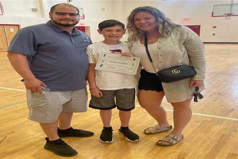 Teen Mom Kailyn Lowry and first baby daddy Jo Rivera pose with son Isaac, 12, in rare family photo..