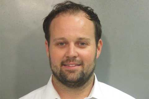 Josh Duggar officially moved to Texas prison notorious for violence, overcrowding & disease to..