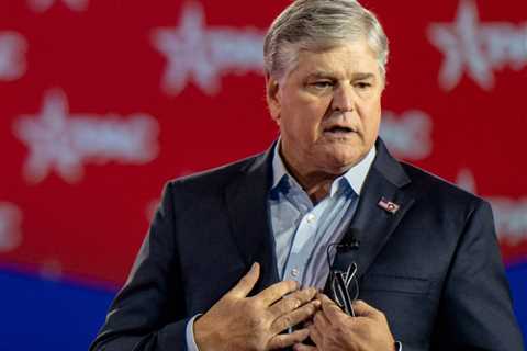 Network Rumors Say Sean Hannity Supposedly Battling Fox News Co-Workers, Apparently Scared For His..