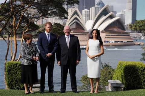 Meghan Markle moaned ‘I can’t believe I’m not getting paid for this’ meeting Australians on tour,..