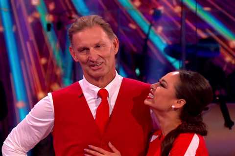 Tony Adams named as Strictly Come Dancing’s ‘dark horse’ by his former Arsenal teammate