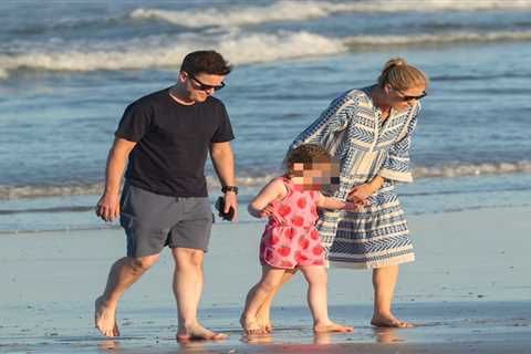 I’m A Celeb’s Dec enjoys time with baby Jack and family on the beach in Australia before show kicks ..