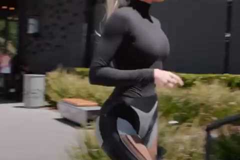 Khloe Kardashian’s waist nearly disappears in skintight bodysuit in new clip as fans express..