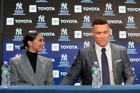Aaron Judge’s wife, Samantha, supports new Yankees captain at press conference