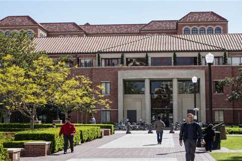 USC lawsuit alleges school used doctored rankings to lure students