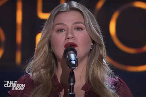 Kelly Clarkson Mourns ‘The One That Got Away’ in Emotional Katy Perry Cover: Watch