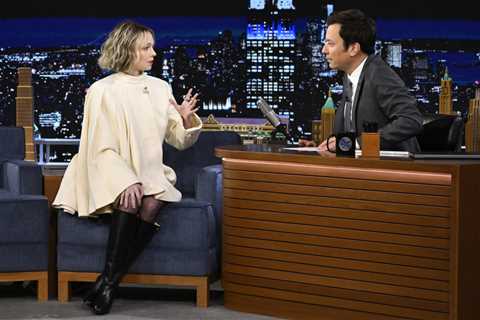 Emma Myers Gives Jimmy Fallon a SEVENTEEN Crash Course on ‘The Tonight Show’: Watch