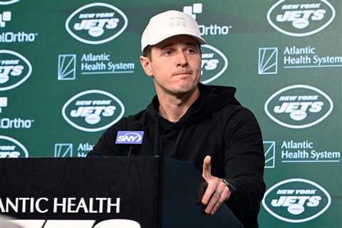 Jets’ Mike LaFleur: Zach Wilson shouldn’t have started as rookie ‘in hindsight’