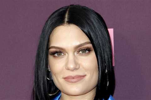Jessie J Revealed That She's Pregnant In An Emotional Video, One Year After Suffering A Pregnancy..