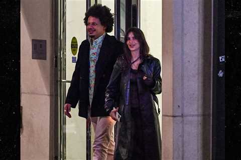 Emily Ratajkowski and Comedian Eric Andre Have Apparent Date Night