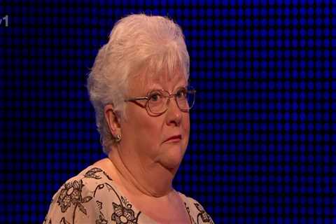 The Chase fans furious as contestant accepts shock cash offer after insisting she’s ‘not there for..