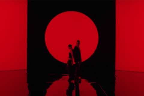 Romeo Santos & Rosalía’s ‘El Pañuelo’ Leads Tropical Airplay Chart