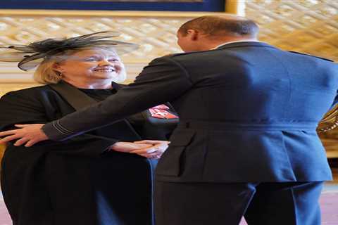 Birds Of A Feather star Pauline Quirke makes rare public appearance to receive MBE from Prince..