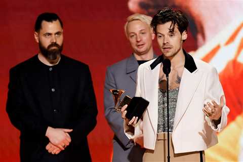 Harry Styles Wins Album of the Year at the 2023 Grammys: ‘This Doesn’t Happen to People Like Me’