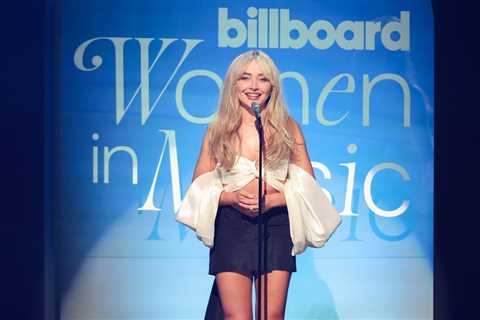 Sabrina Carpenter Presents TWICE with the Breakthrough Artist Award | Billboard Women in Music 2023
