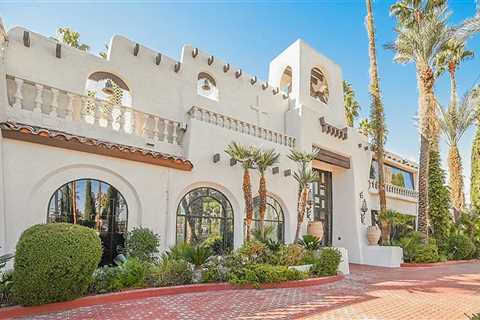 Siegfried & Roy’s Las Vegas 'Jungle Palace' Mansion For Sale At $3 Million