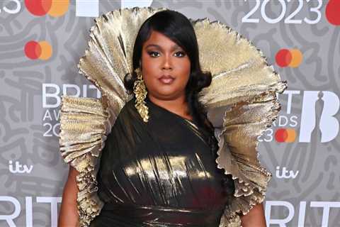 Lizzo Calls Out ‘Complicit Silence’ Perpetuating Transphobia, Racism & Fatphobia