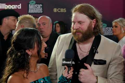 Nate Smith Talks Love for Rascal Flatts and Tex-Mex, His Fandom’s Name, & More | CMT Awards 2023
