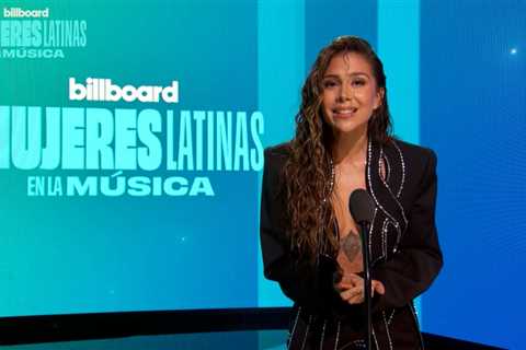Greeicy Presents Goyo with the Agent of Change Award | Billboard Mujeres Latinas En La Música