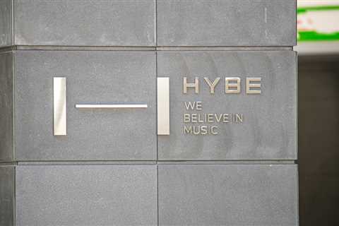 HYBE Aims to Raise $380 Million for U.S. Acquisitions: Report
