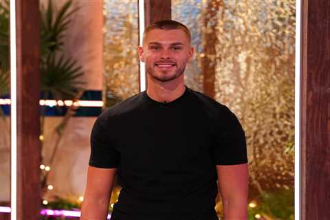 Love Island’s George Fensom drops huge hint co-star Molly Marsh was ‘only in it for the fame’ after ..
