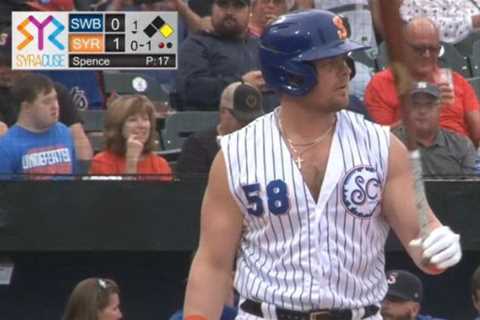 Luke Voit wore a wild uniform and belted another HR for Syracuse Mets