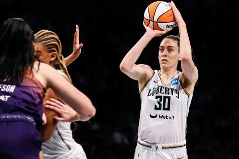 Liberty hold off woeful Mercury thanks to Breanna Stewart’s 43-point night