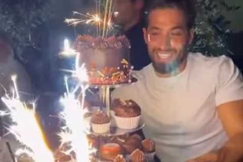 Love Island’s Kem Cetinay slammed by bakery for failing to promote free cake