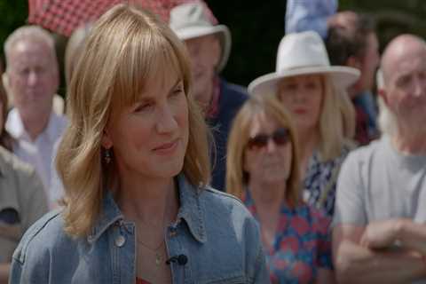Antiques Roadshow viewers ‘switch off’ and slam Fiona Bruce – fuming ‘I couldn’t care less!’