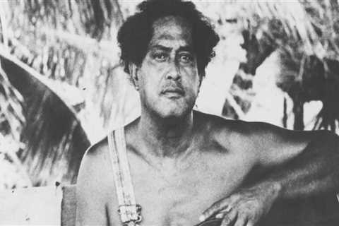 Who are some of the most famous kalapana music artists?