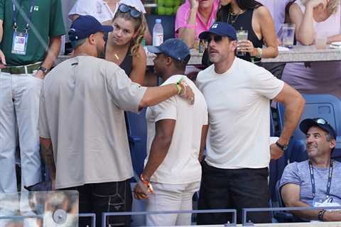 Aaron Rodgers attends US Open with Jets teammates