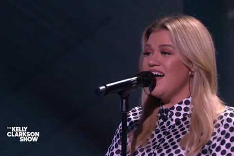 Kellyoke Returns! Kelly Clarkson Fans ‘Can’t Help Falling in Love’ With Her Latest Cover: Watch