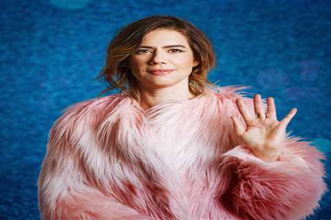 Inside Dancing on Ice Comedian Lou Sanders Colorful Home with Pink Walls, Cute Cats, and a Celeb..
