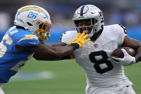 NFL DFS picks for Packers vs. Raiders on ‘Monday Night Football’: Josh Jacobs