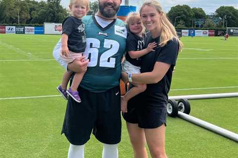 Kylie Kelce dishes on what it was like to marry into the Kelce family