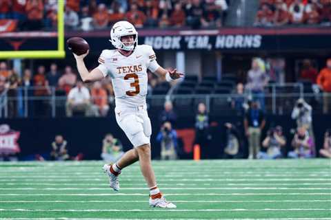 Quinn Ewers goes off to keep Texas’ CFP hopes alive with Big 12 title game rout