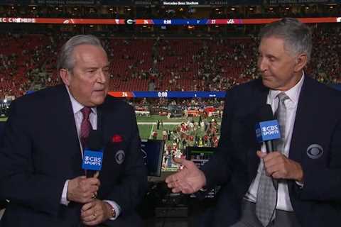 Brad Nessler ignores Gary Danielson’s handshake attempt in awkward moment during SEC on CBS signoff