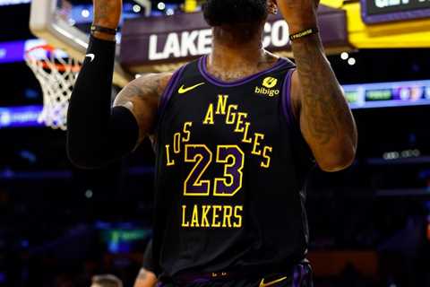 LeBron James drops 31 points to lead Lakers in In-Season Tournament semifinal