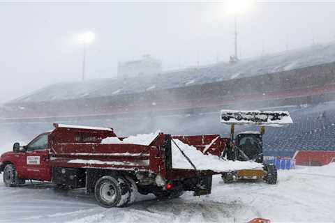 Bills vs. Steelers will remain scheduled for Monday amid Buffalo snowstorm