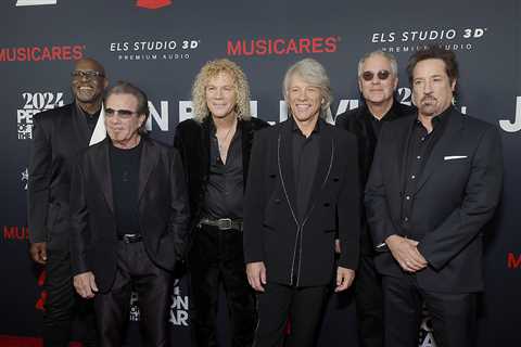 Bon Jovi Debuts New Song at MusiCares Award Ceremony