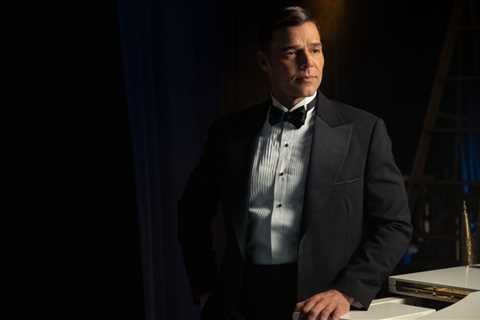 Ricky Martin Splashes Into High Society With New ‘Palm Royale’ Trailer: Watch