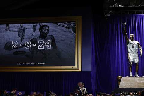 Kobe Bryant statue unveiled outside Lakers’ arena